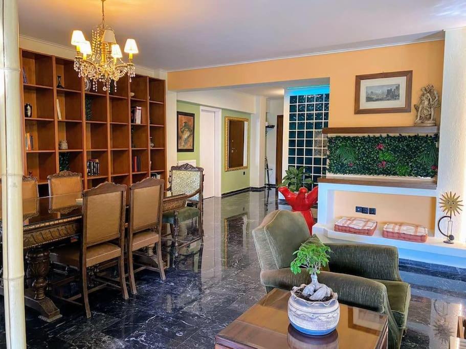 Sarakin'S Mansion Luxury Retreat Apartment Athena Bagian luar foto