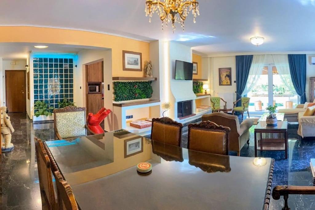 Sarakin'S Mansion Luxury Retreat Apartment Athena Bagian luar foto